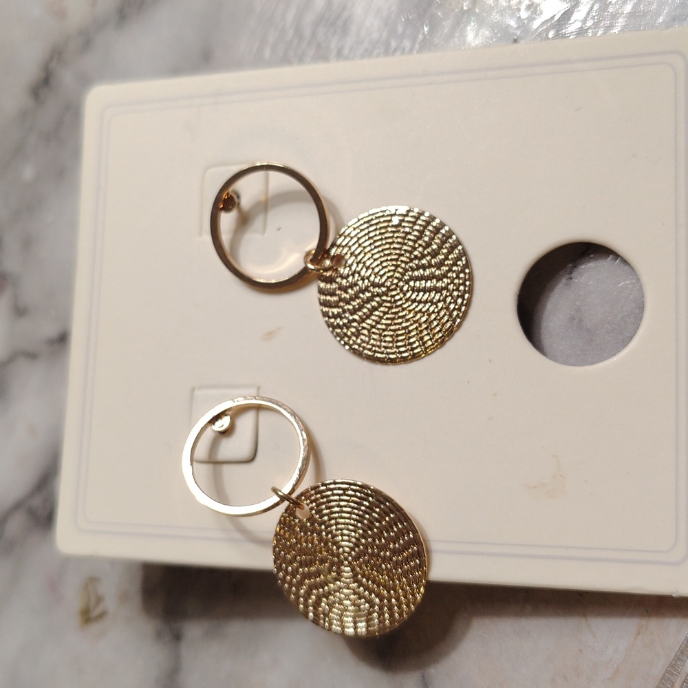 Gold earrings
